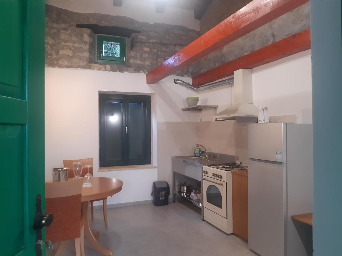 Hisa Vojko Apartment โคบาริด ภายนอก รูปภาพ