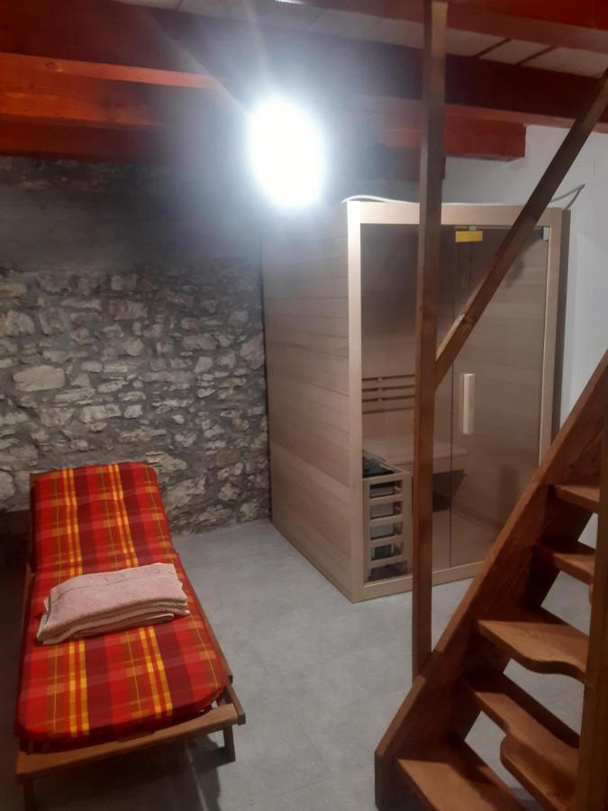 Hisa Vojko Apartment โคบาริด ภายนอก รูปภาพ